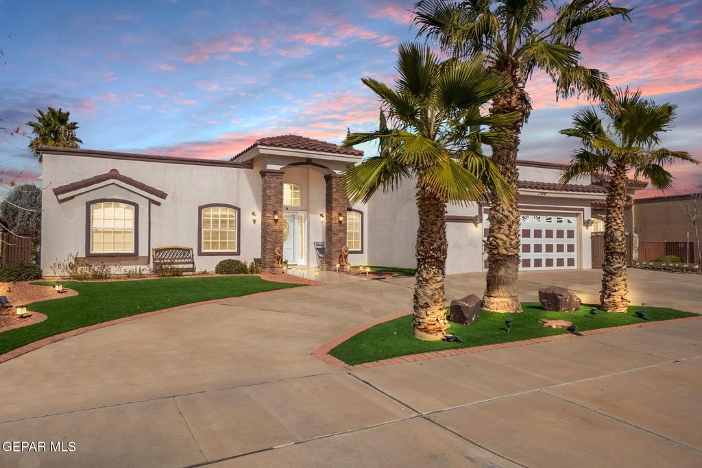 Photo of 13441 EMERALD CREEK Drive, Horizon City, TX 79928 (MLS # 938059)