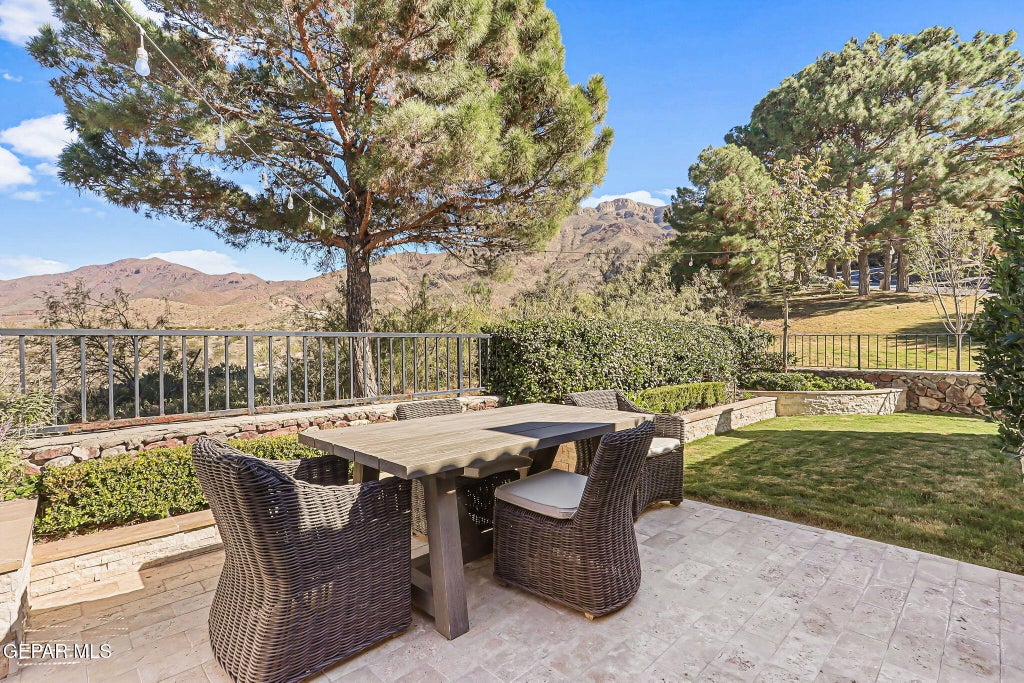 Photo of 5944 MIRA HERMOSA Drive, El Paso, TX 79912 (MLS # 940893)