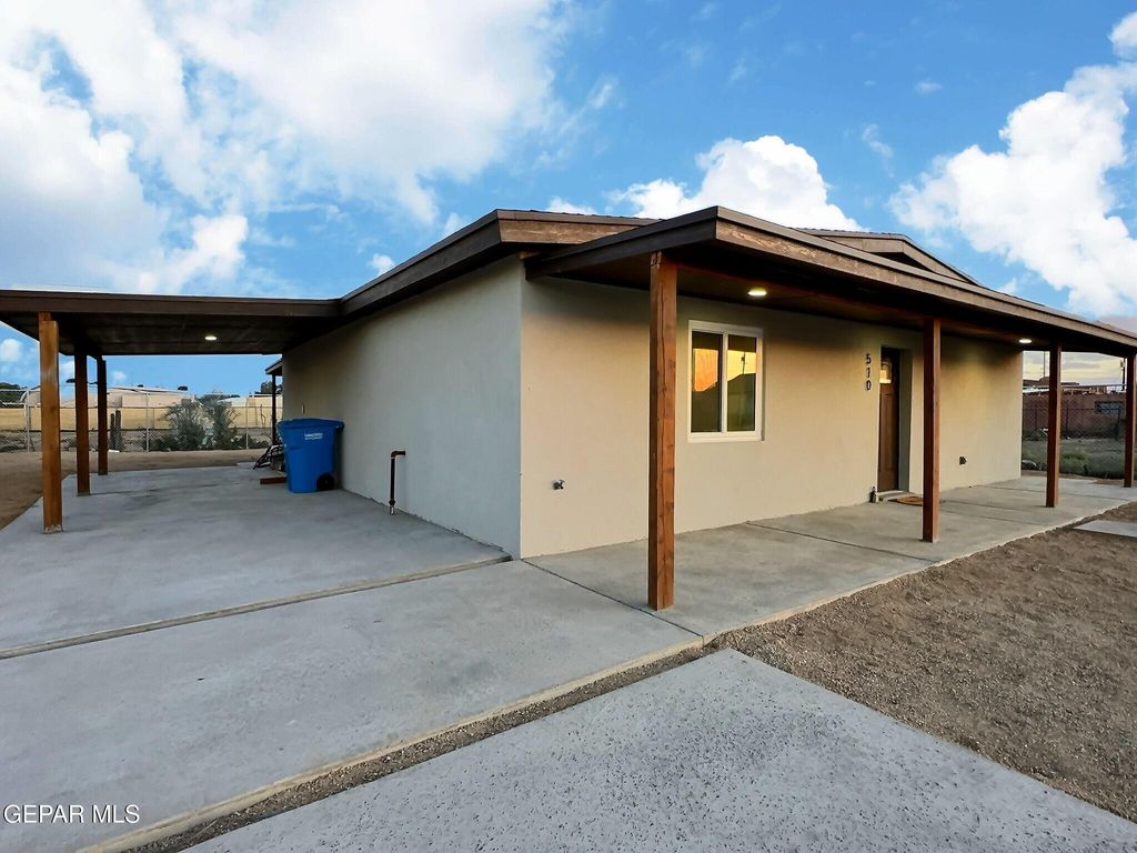 Photo of 510 LISA DIANE Road, Socorro, TX 79927 (MLS # 943621)