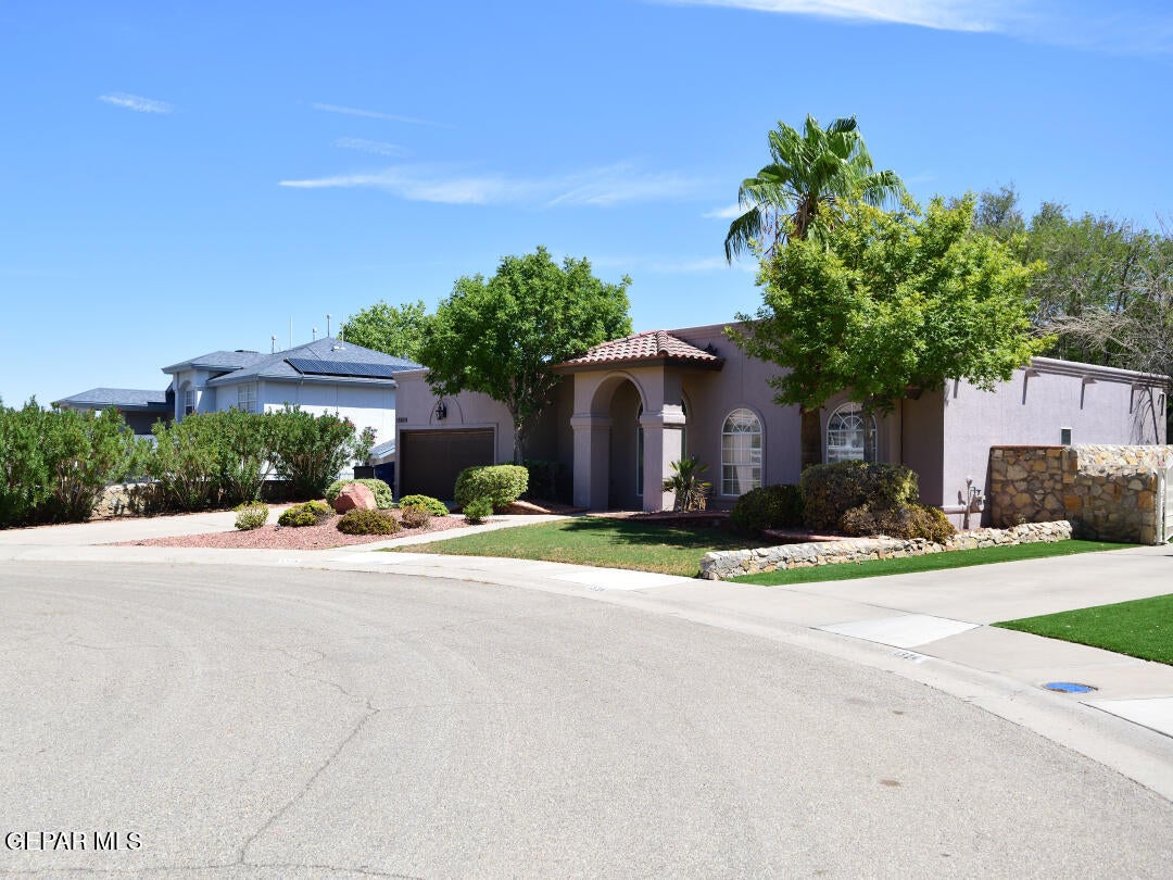 1328 DOC HOLIDAY Place