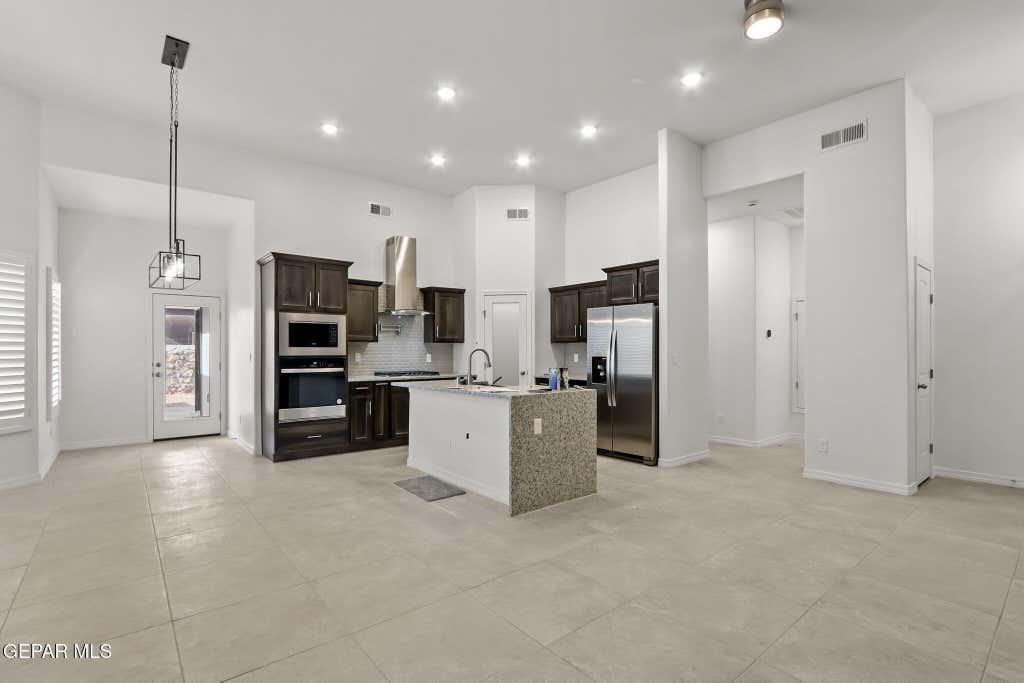 Photo of 112 Daniel Lynn, Sunland Park, NM 88063 (MLS # 949306)