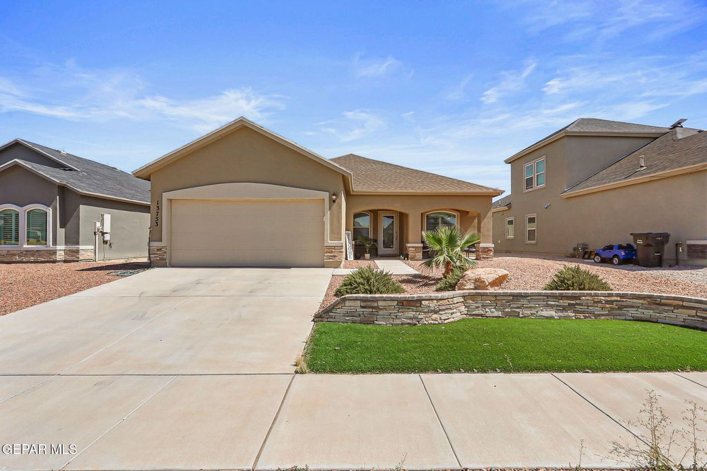 Photo of 13753 Lago Vista Avenue, Horizon City, TX 79928 (MLS # 933071)