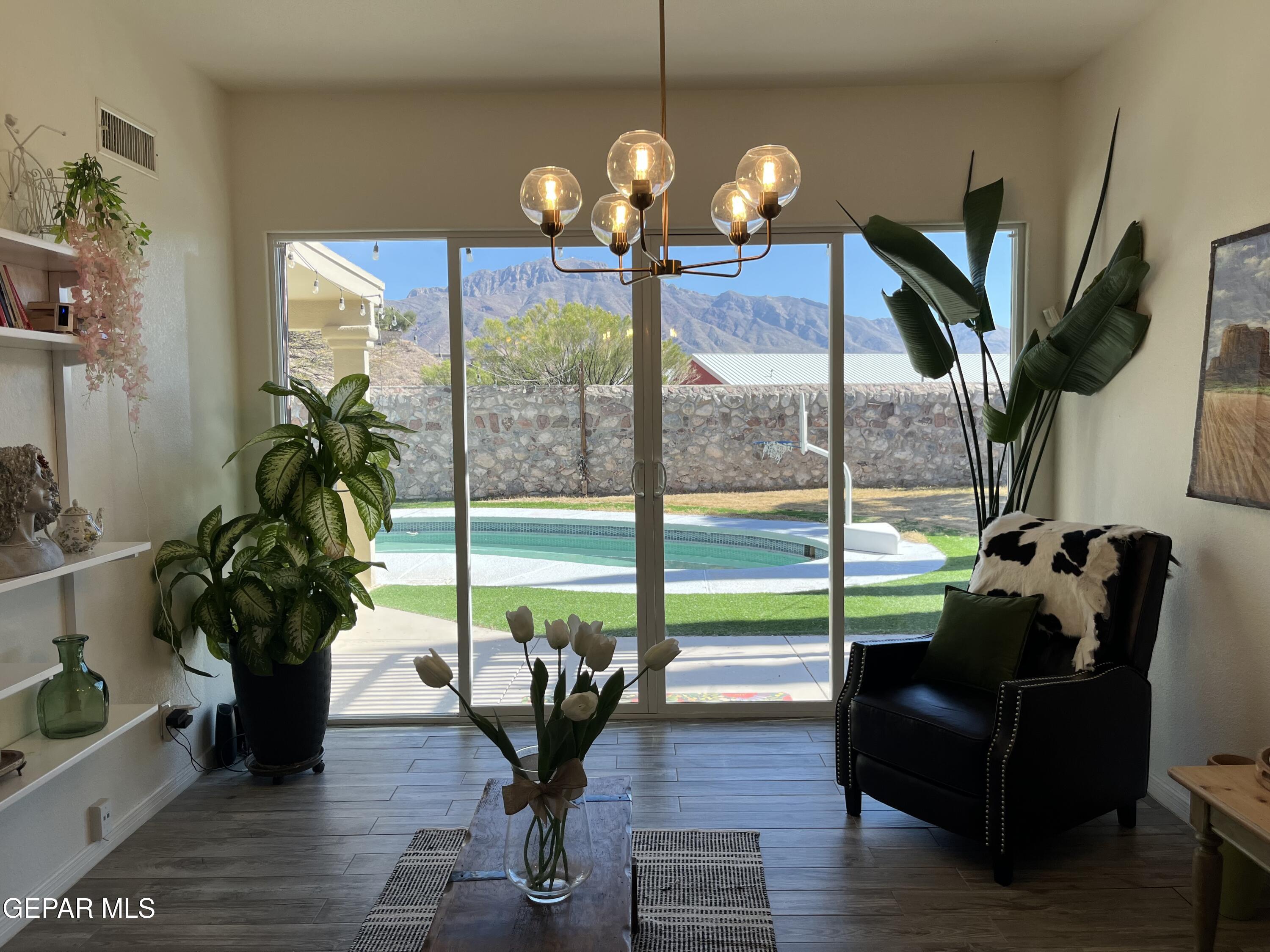 1424 CLOUD RIDGE Drive