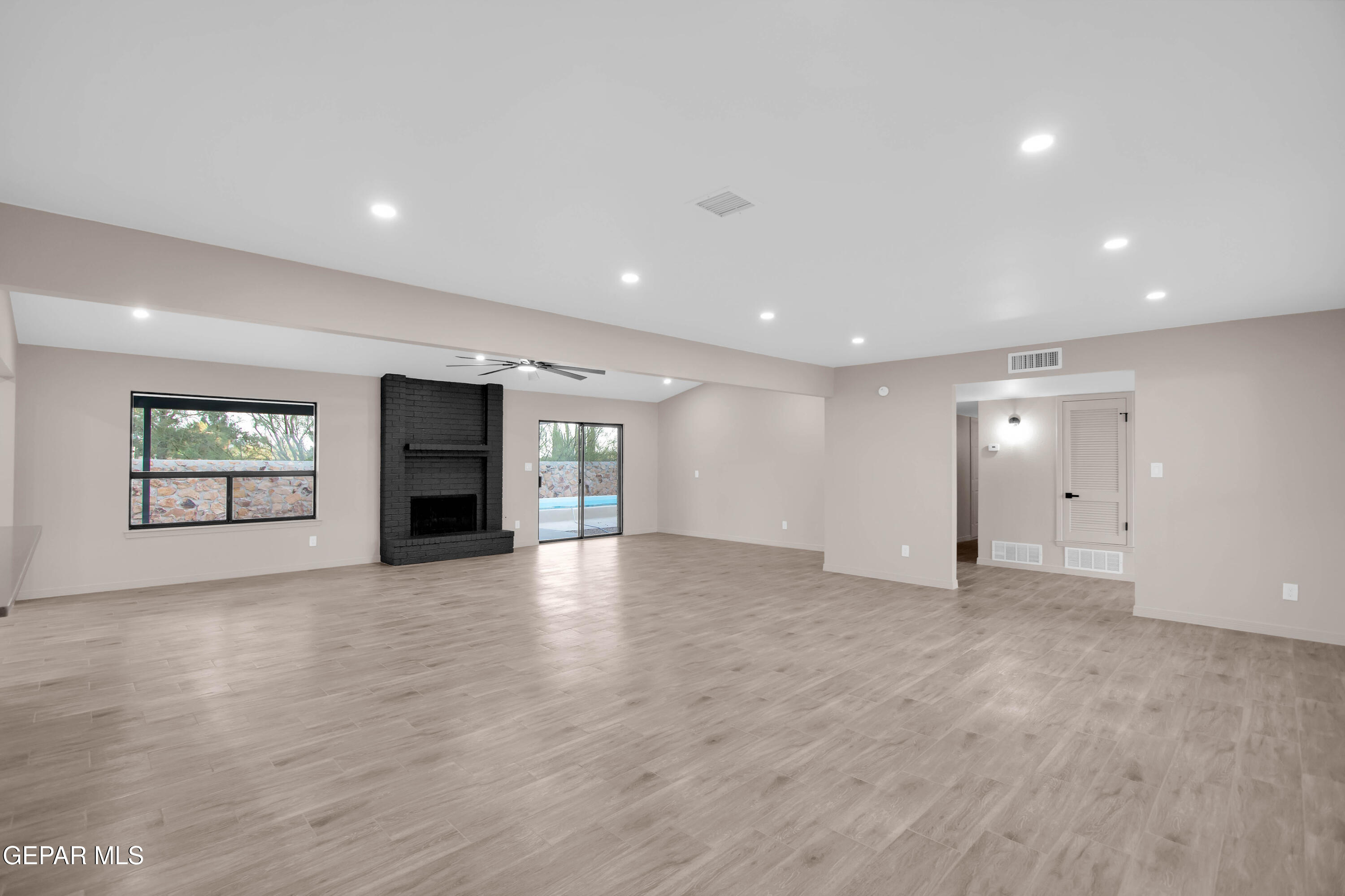 6940 VILLA HERMOSA Drive