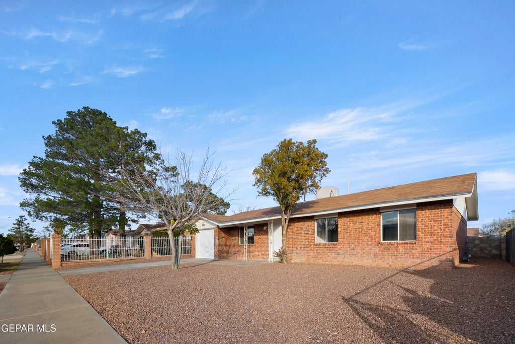 Photo of 10708 AQUAMARINE Street, El Paso, TX 79924 (MLS # 936195)