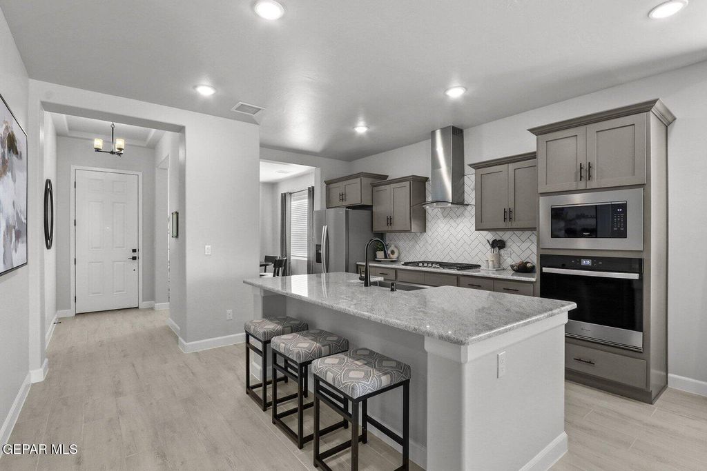 Photo of 13021 Bucklebury Court, Horizon City, TX 79928 (MLS # 931435)