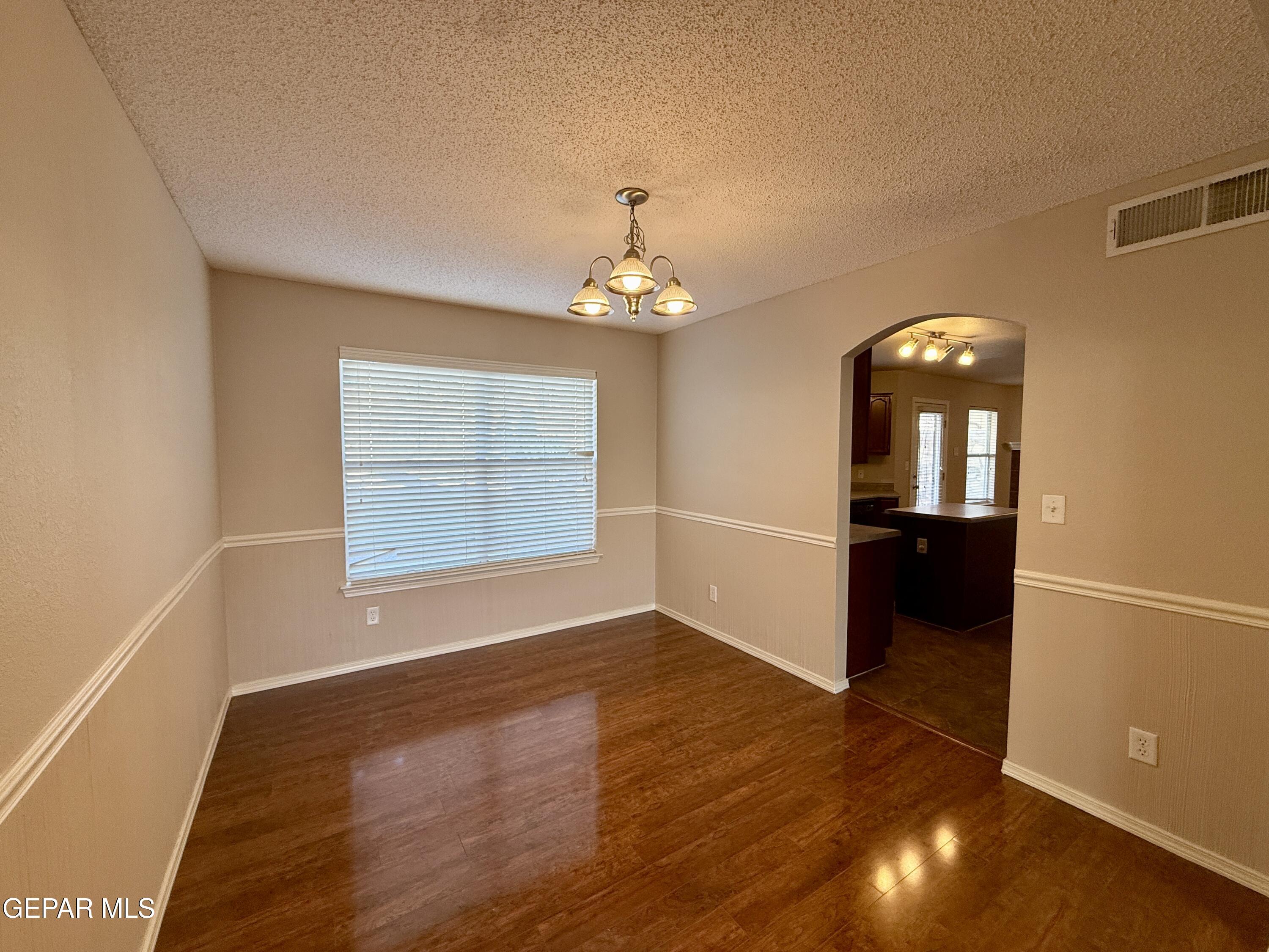 1524 BILL MUELLER Place