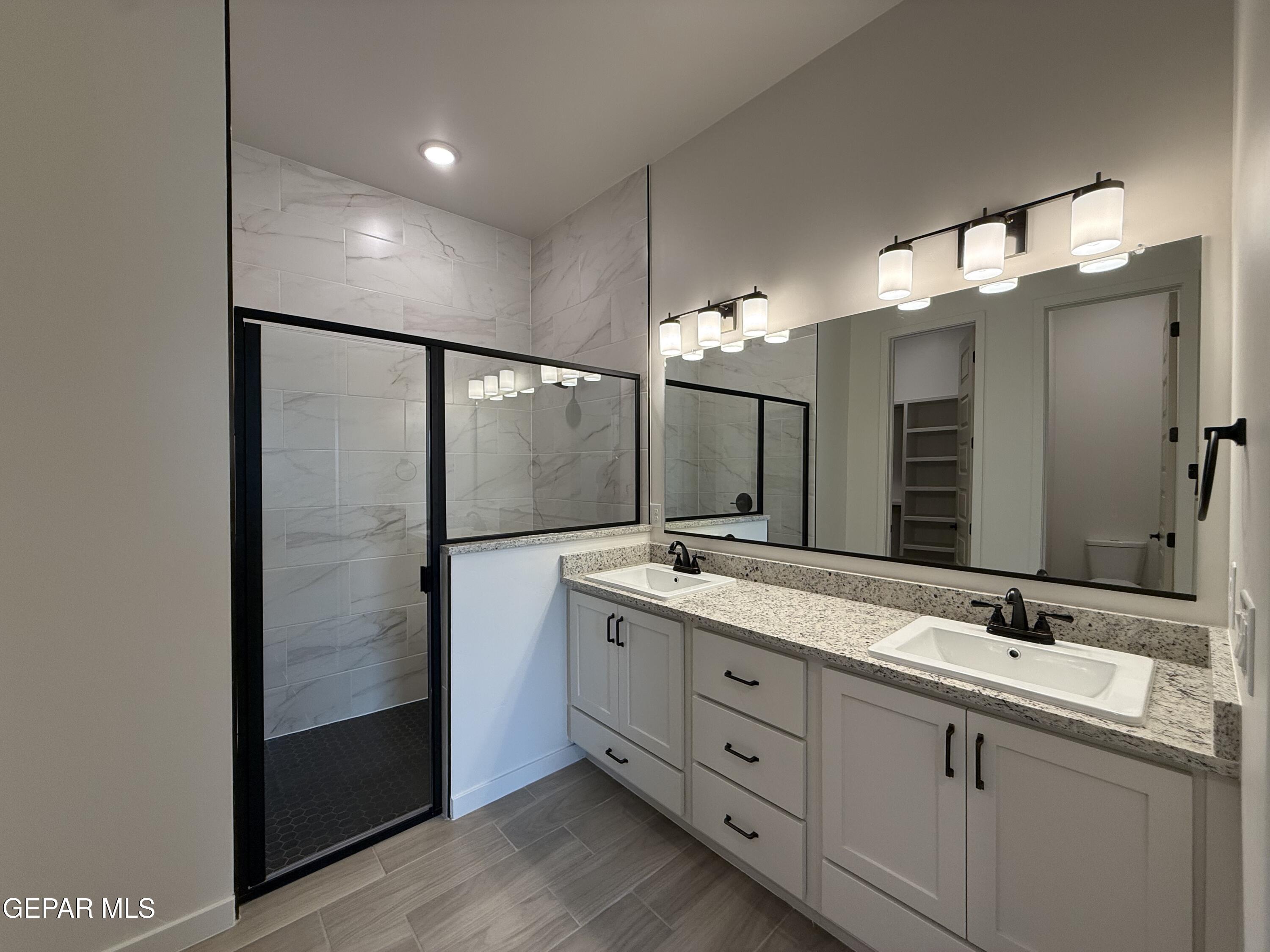 15212 ENDURANCE Avenue