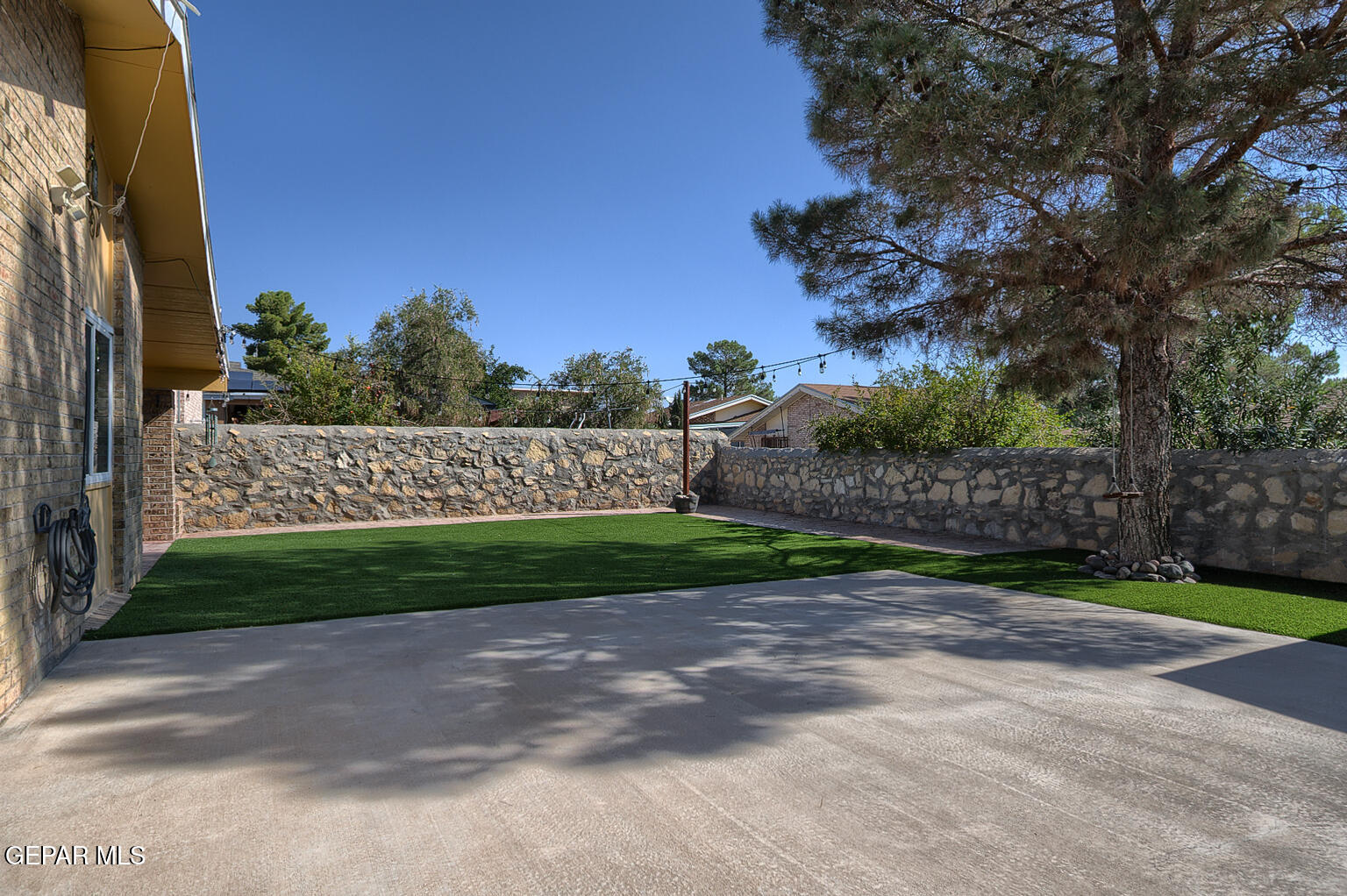 1550 WHISTLER Lane