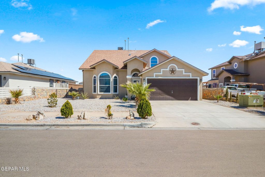 Photo of 812 PASEO DE SUERTE Drive, El Paso, TX 79928 (MLS # 940212)