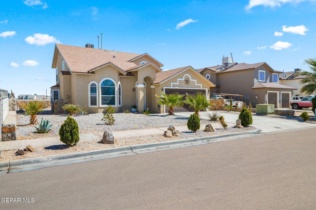 Photo of 812 PASEO DE SUERTE Drive, El Paso, TX 79928 (MLS # 940212)