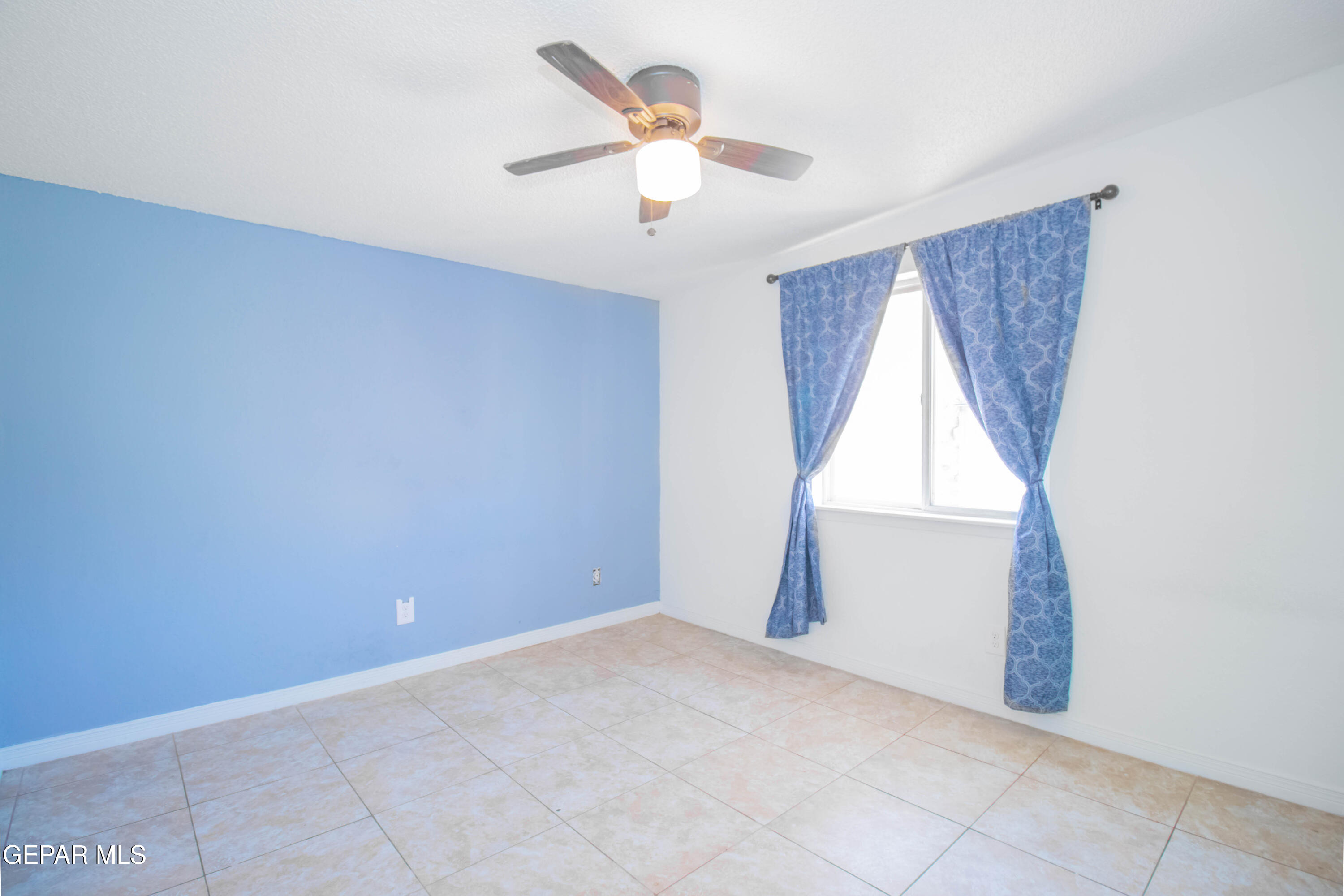 1646 RICK RHODES Drive