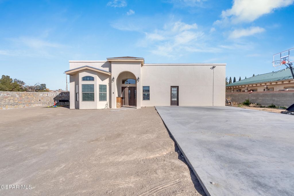 Photo of 3790 LAS CASITAS Drive, El Paso, TX 79938 (MLS # 942151)