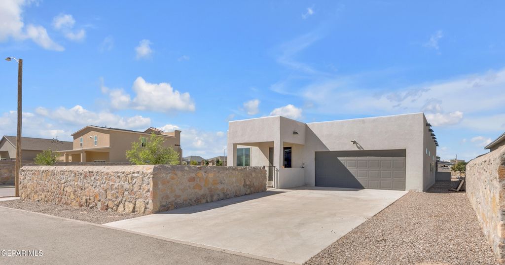 Photo of 2420 Mike Price Drive, El Paso, TX 79938 (MLS # 932368)