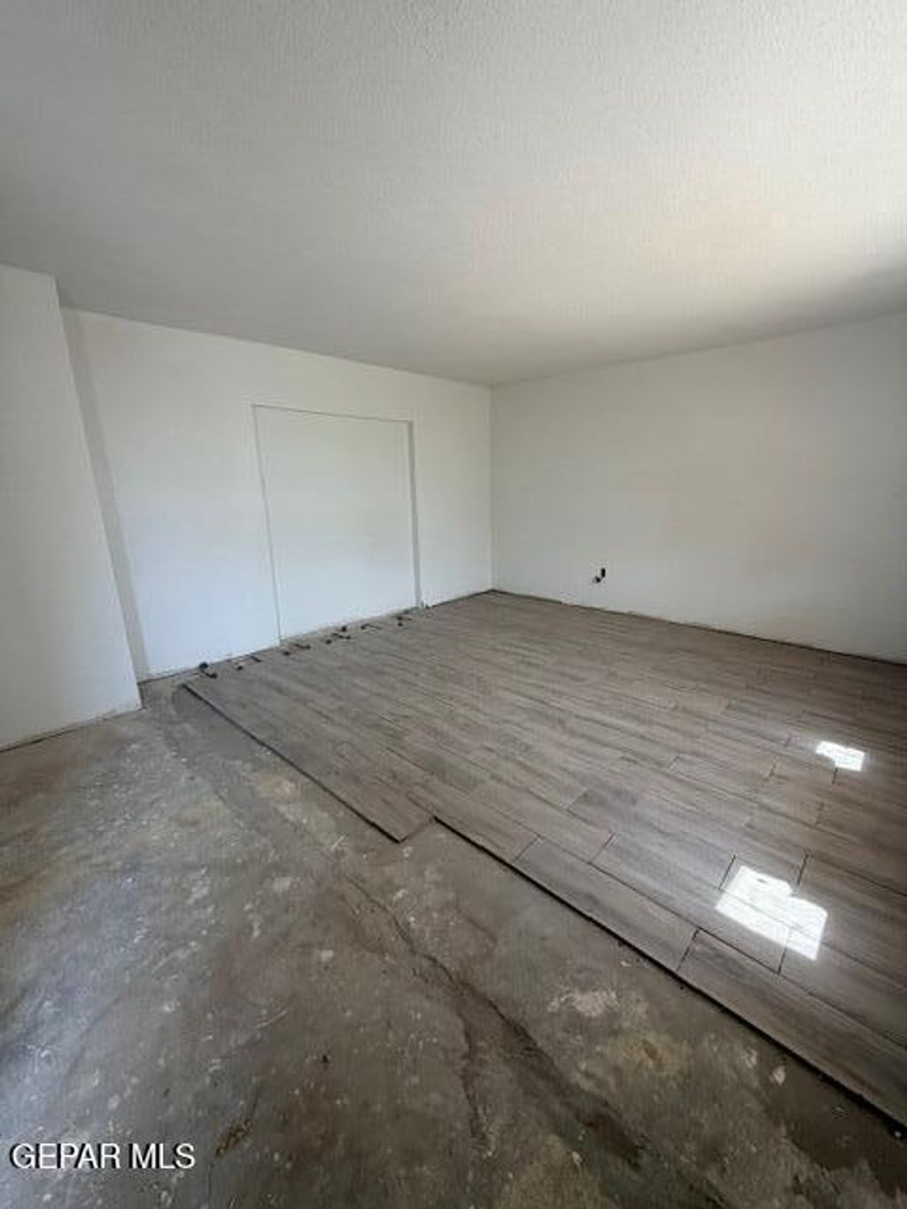 Photo of 333 MCCUNE Road, El Paso, TX 79915 (MLS # 941949)