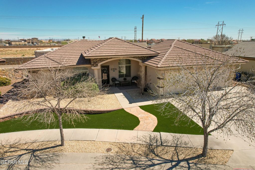 Photo of 12676 Tierra Alzada Drive, El Paso, TX 79938 (MLS # 940173)