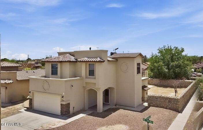 523 Villas Del Valle Drive