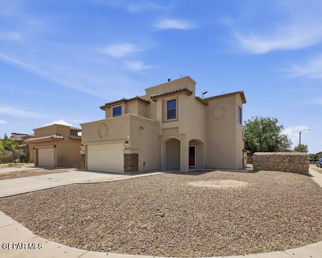 523 Villas Del Valle Drive