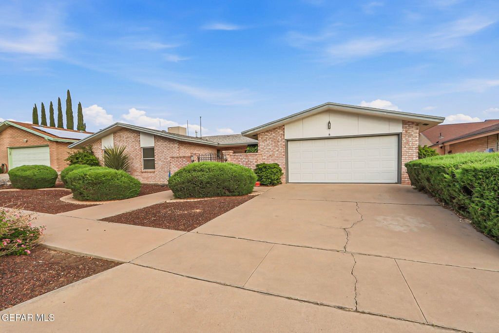 Photo of 648 TEPIC Drive, El Paso, TX 79912 (MLS # 943304)