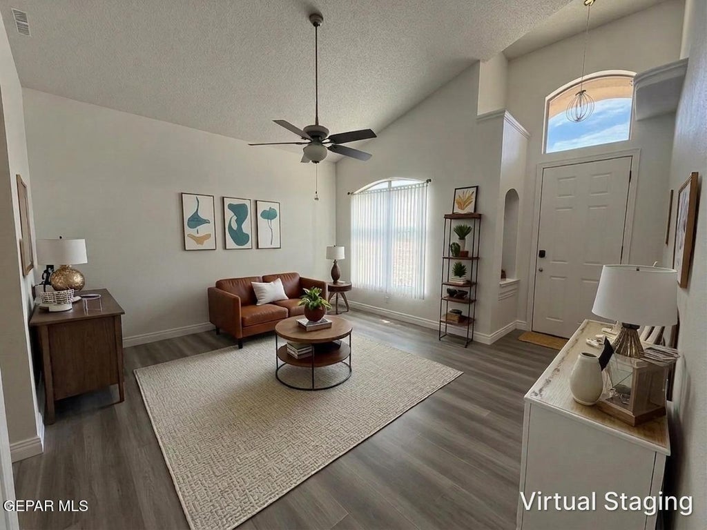 Photo of 757 DESERT STAR Drive, Horizon City, TX 79928 (MLS # 949549)