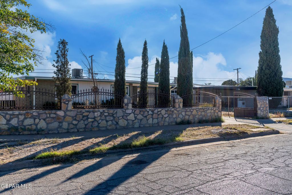 Photo of 5036 ALPS Drive, El Paso, TX 79904 (MLS # 934475)