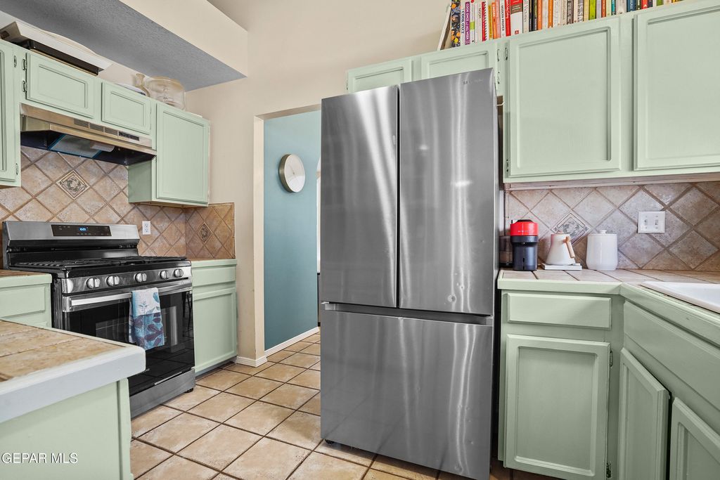 Photo of 4405 LOMA HERMOSA Drive, El Paso, TX 79934 (MLS # 942287)