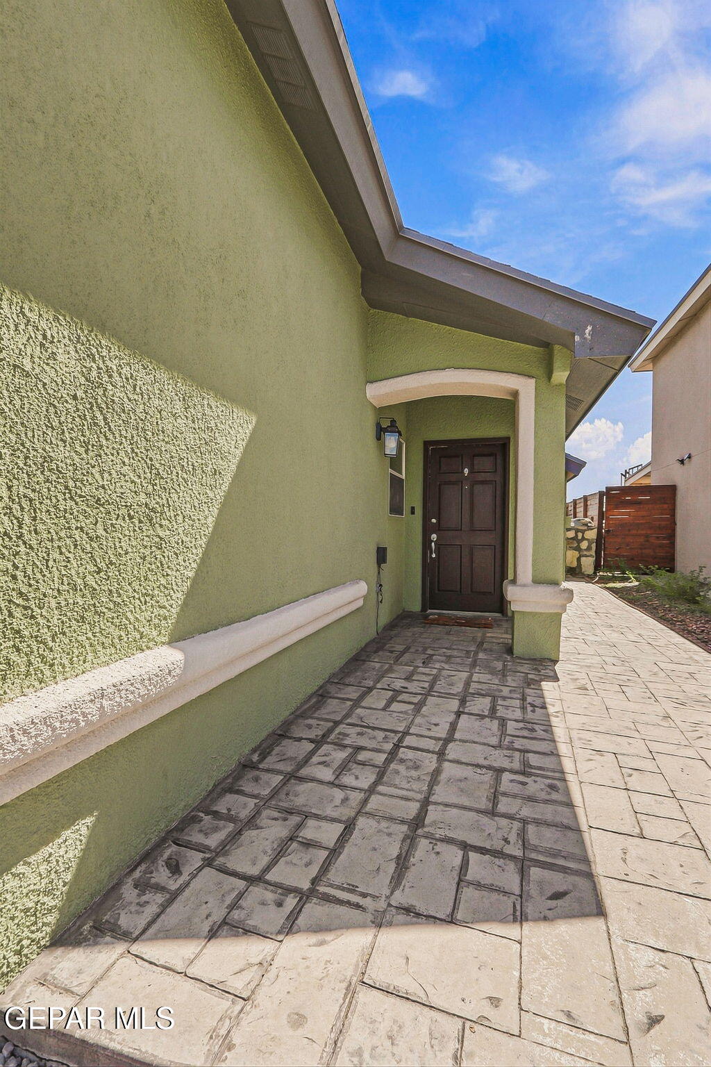 3624 LA CUESTA Drive
