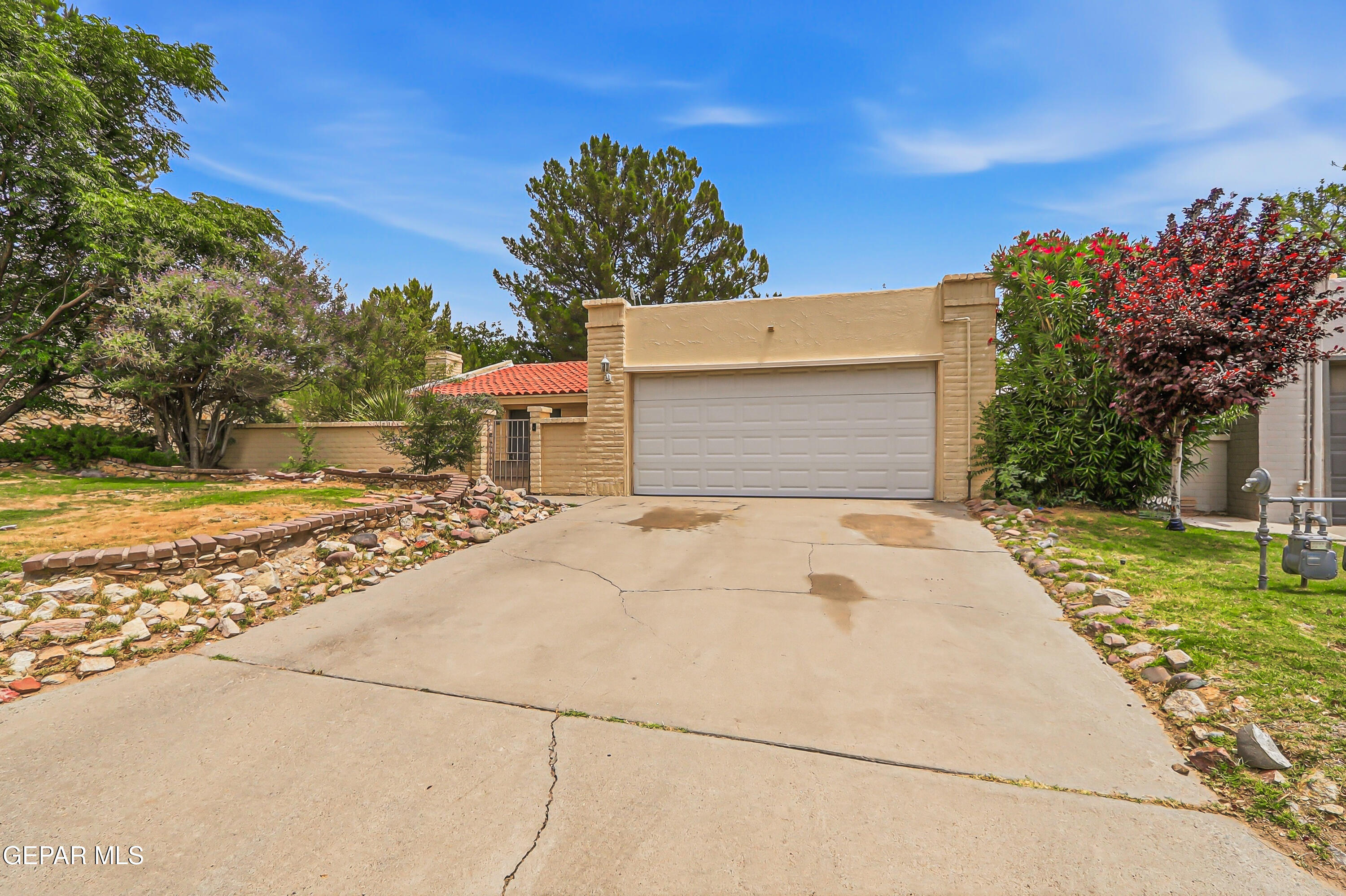 Photo 1 of 36 — 130 S APACHE GOLD Loop, Santa Teresa, NM 88008