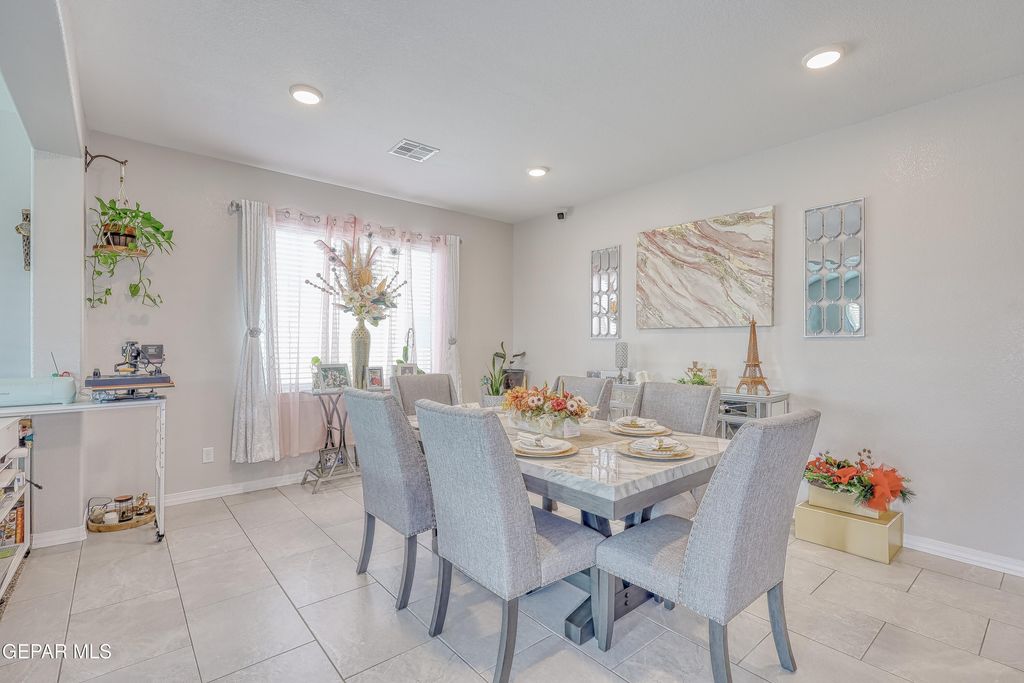 Photo of 12764 INDIAN CANYON Drive, Horizon City, TX 79928 (MLS # 942179)