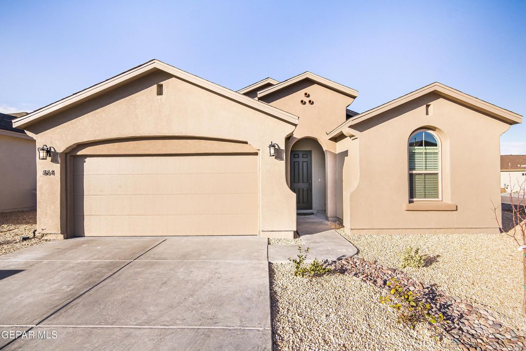 Photo of 864 Via Glorieta, Sunland Park, NM 88063 (MLS # 943475)