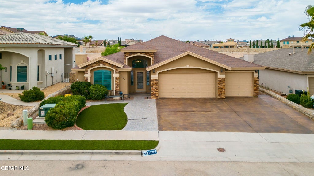 Photo of 13353 EMERALD HILLS Street, Horizon City, TX 79928 (MLS # 945598)
