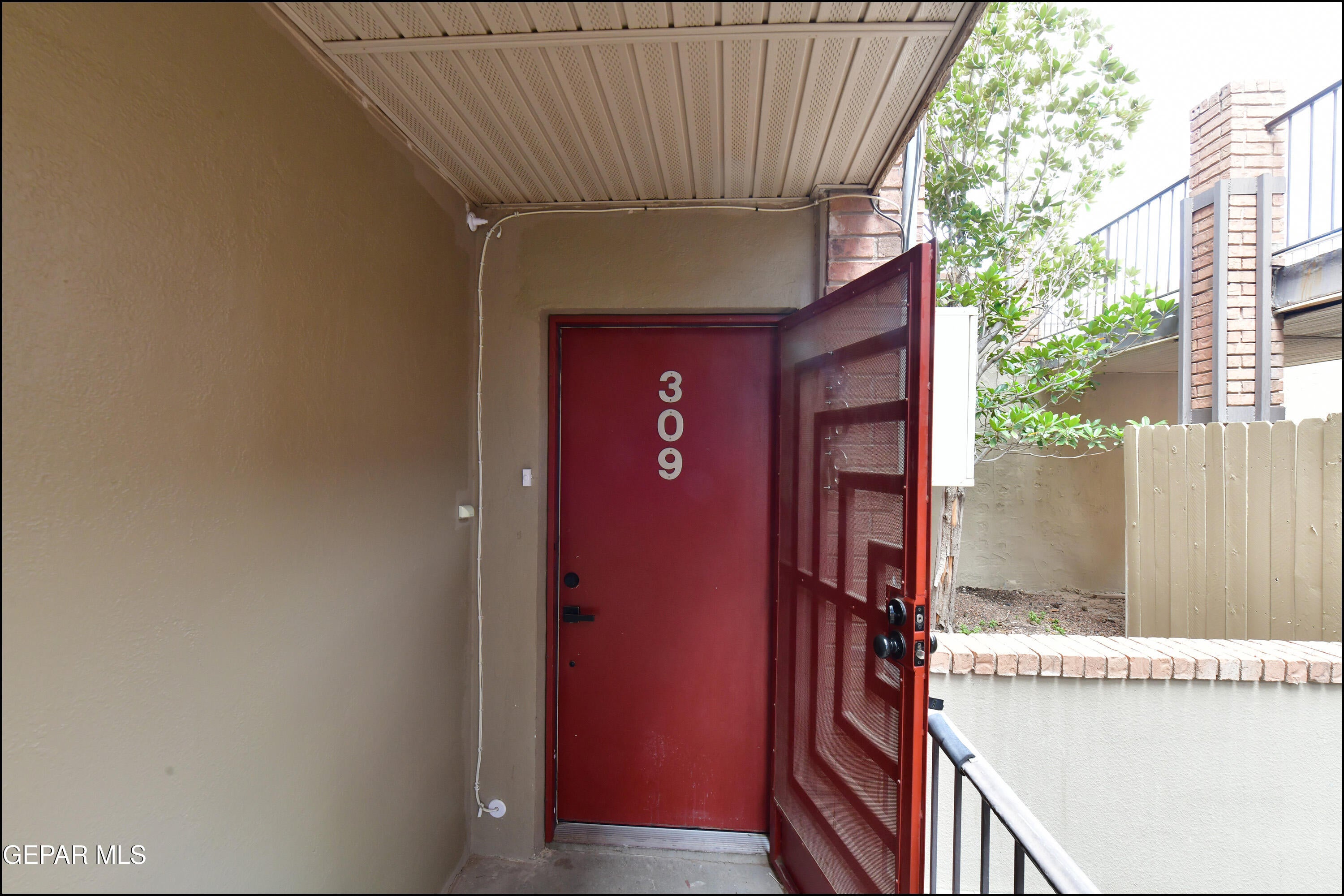 4433 N Stanton Street 309H