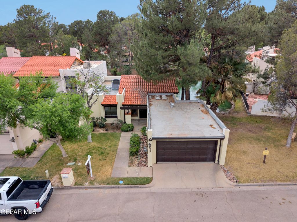 Photo of 620 LAKEWAY Drive, El Paso, TX 79932 (MLS # 944987)