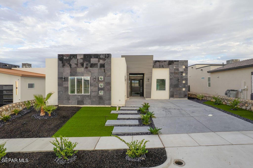 Photo of 1352 COSTANZO Place, El Paso, TX 79928 (MLS # 932892)