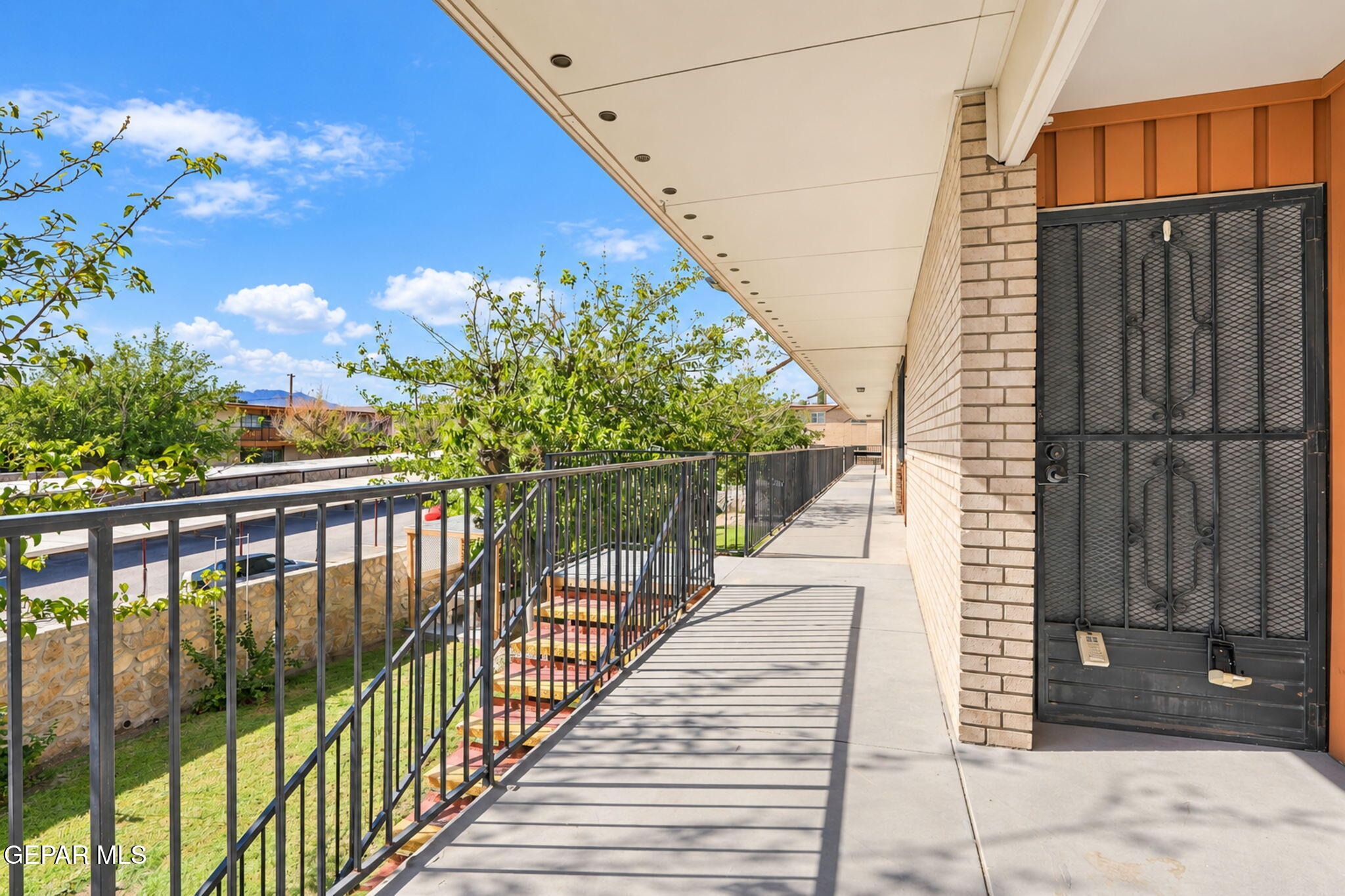 6400 EDGEMERE Boulevard 64