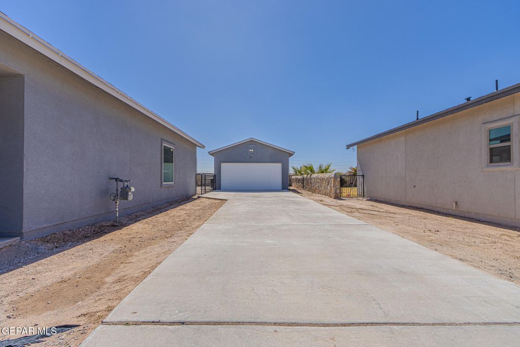 Photo of 14316 Lago Di Garda Court, El Paso, TX 79928 (MLS # 940315)
