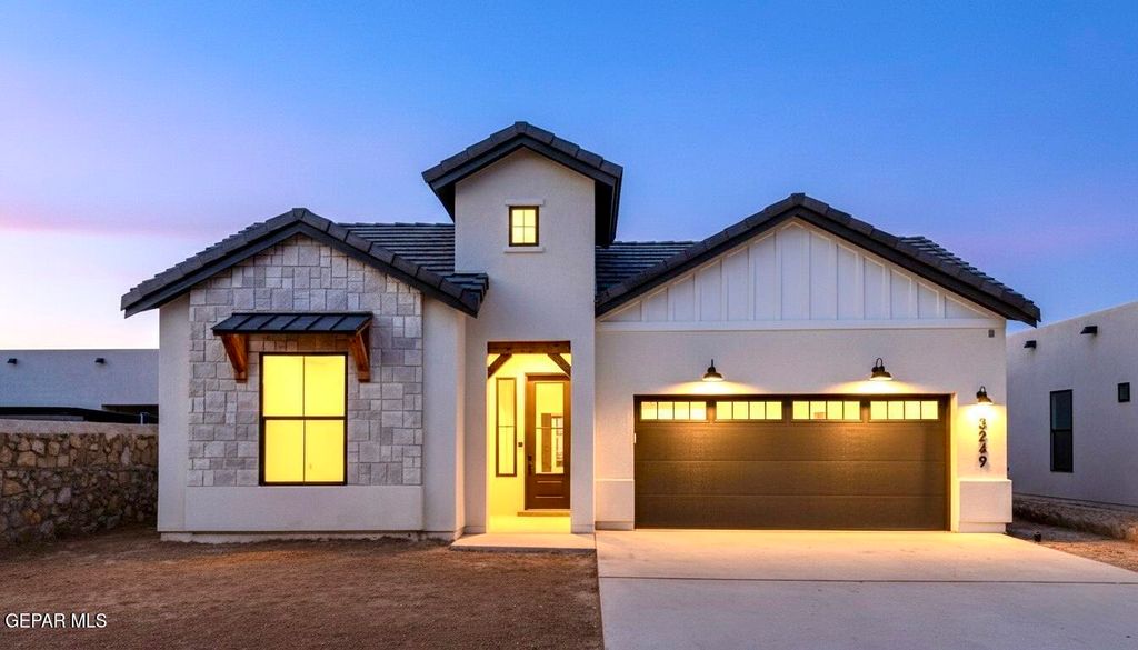 Photo of 13249 Verwood Drive, Horizon City, TX 79928 (MLS # 932076)