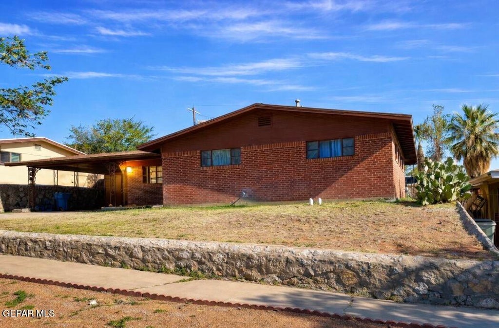 Photo of 3405 SIRIUS Avenue, El Paso, TX 79904 (MLS # 951455)