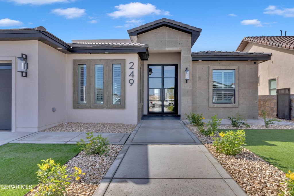 Photo of 249 Mar Vista Place, Horizon City, TX 79928 (MLS # 932575)