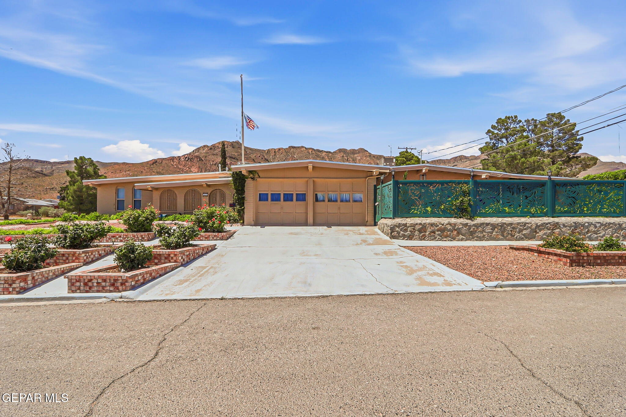 2629 MOUNTAIN Avenue
