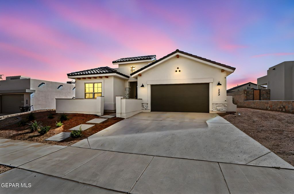 Photo of 333 Emerald Pearl Drive, El Paso, TX 79928 (MLS # 930638)