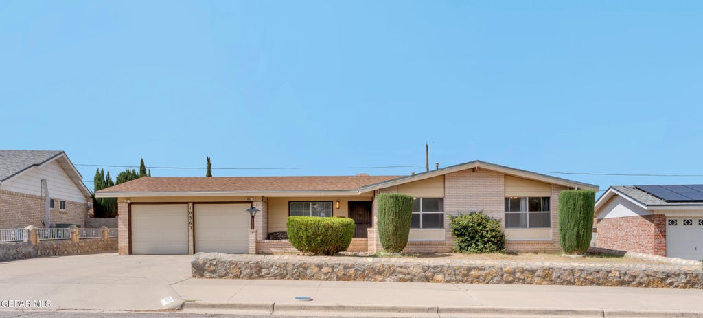 Photo of 10363 PASADENA Circle, El Paso, TX 79924 (MLS # 944899)