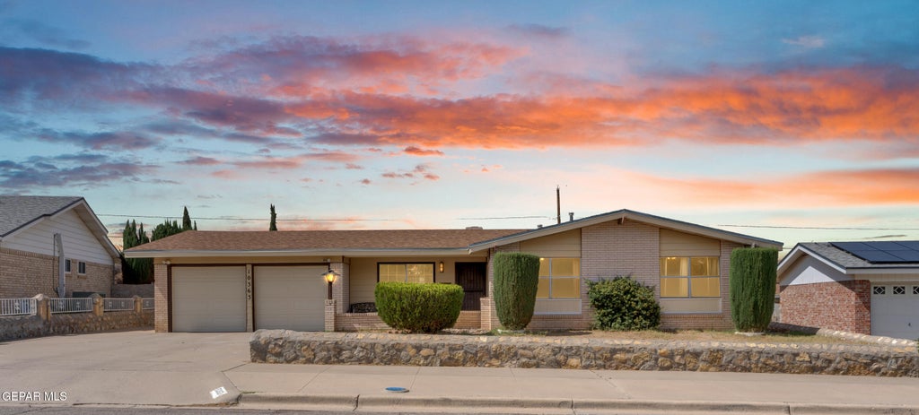 Photo of 10363 PASADENA Circle, El Paso, TX 79924 (MLS # 944899)