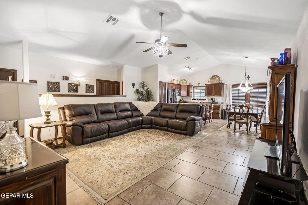 Photo of 3449 SCARLET POINT Dr, El Paso, TX 79938 (MLS # 940248)