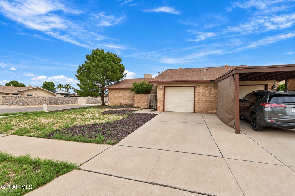 Photo of 10633 JETROCK Drive, El Paso, TX 79935 (MLS # 951909)