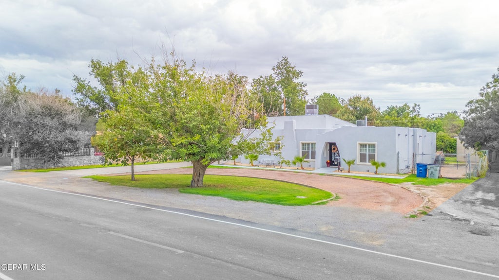 Photo of 7359 FRANKLIN Drive, El Paso, TX 79915 (MLS # 951937)