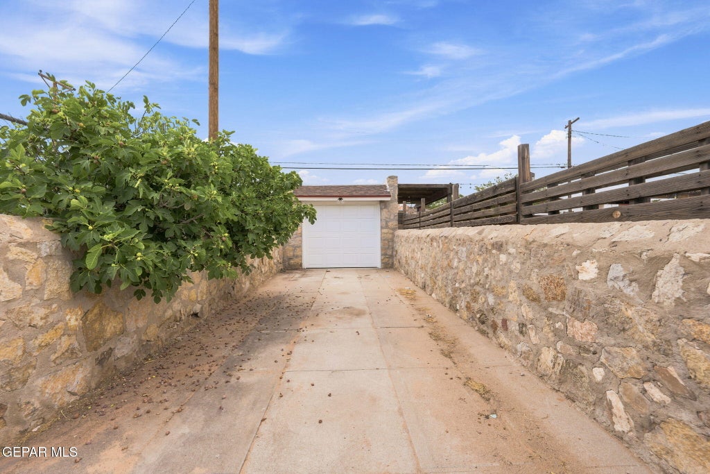 Photo of 3019 FORT Boulevard, El Paso, TX 79930 (MLS # 947787)