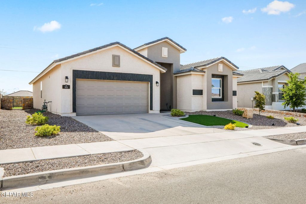 Photo of 908 Crystal Deer Drive, El Paso, TX 79928 (MLS # 942199)