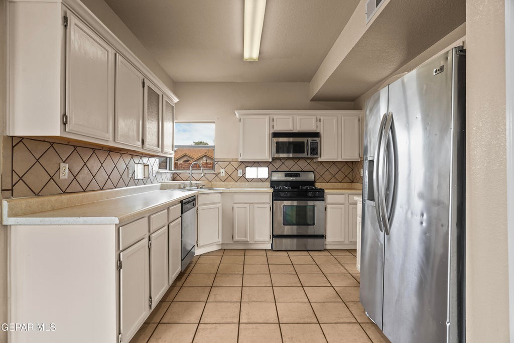 Photo of 6139 Twilight View Way, El Paso, TX 79932 (MLS # 951328)