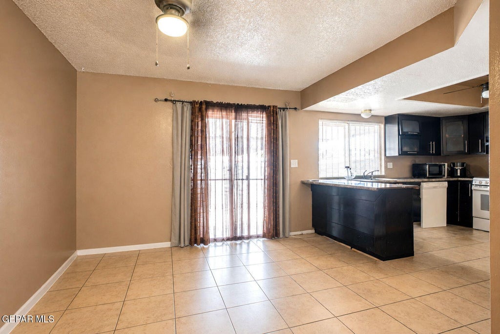 Photo of 233 MARICOPA Drive #233, El Paso, TX 79912 (MLS # 946758)
